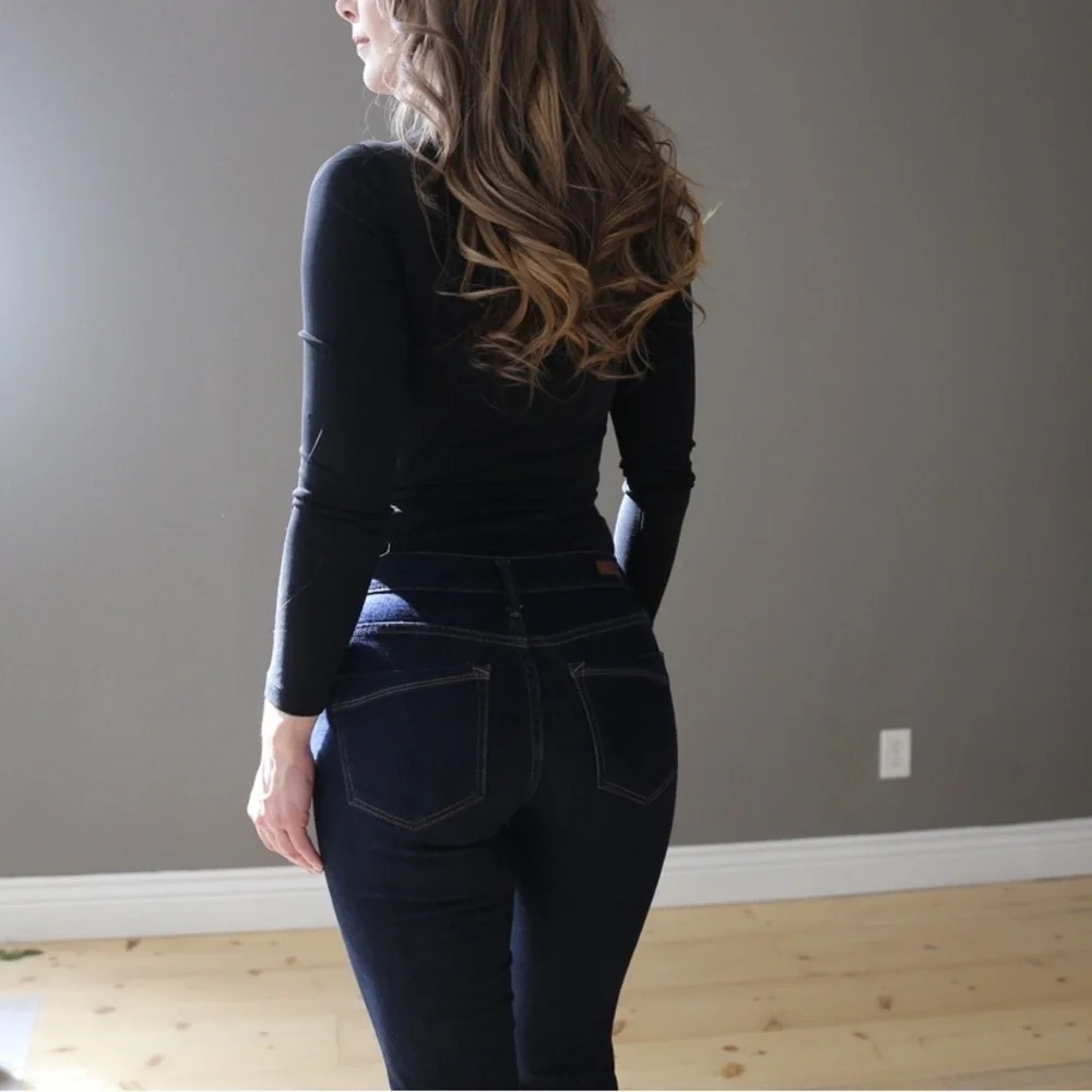 Express Jeans - Picture 2 of 5